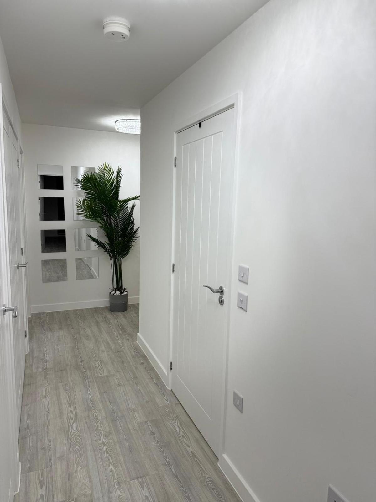 Serenity Waterfront 2 Bed Apartment Northfleet Exterior foto