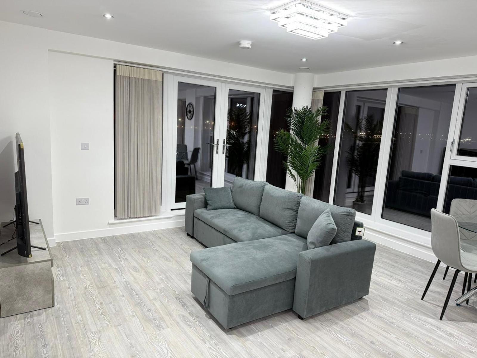 Serenity Waterfront 2 Bed Apartment Northfleet Exterior foto