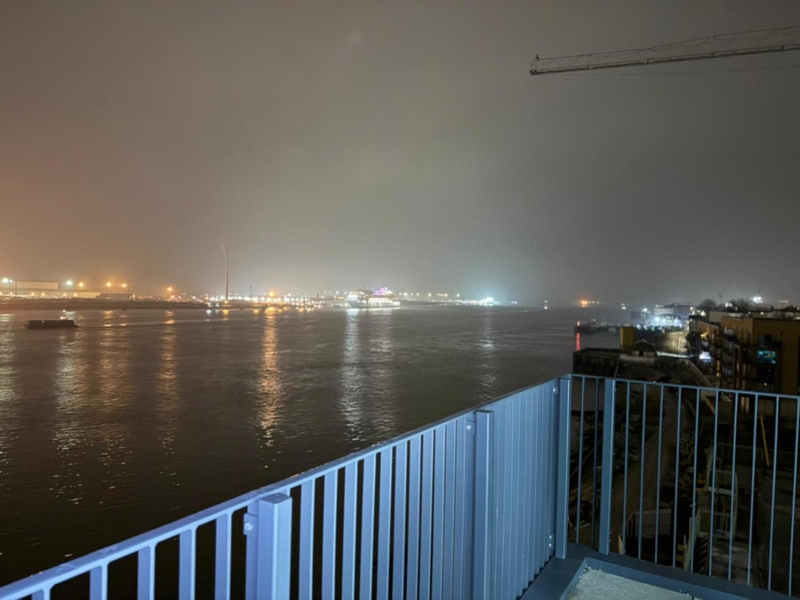 Serenity Waterfront 2 Bed Apartment Northfleet Exterior foto