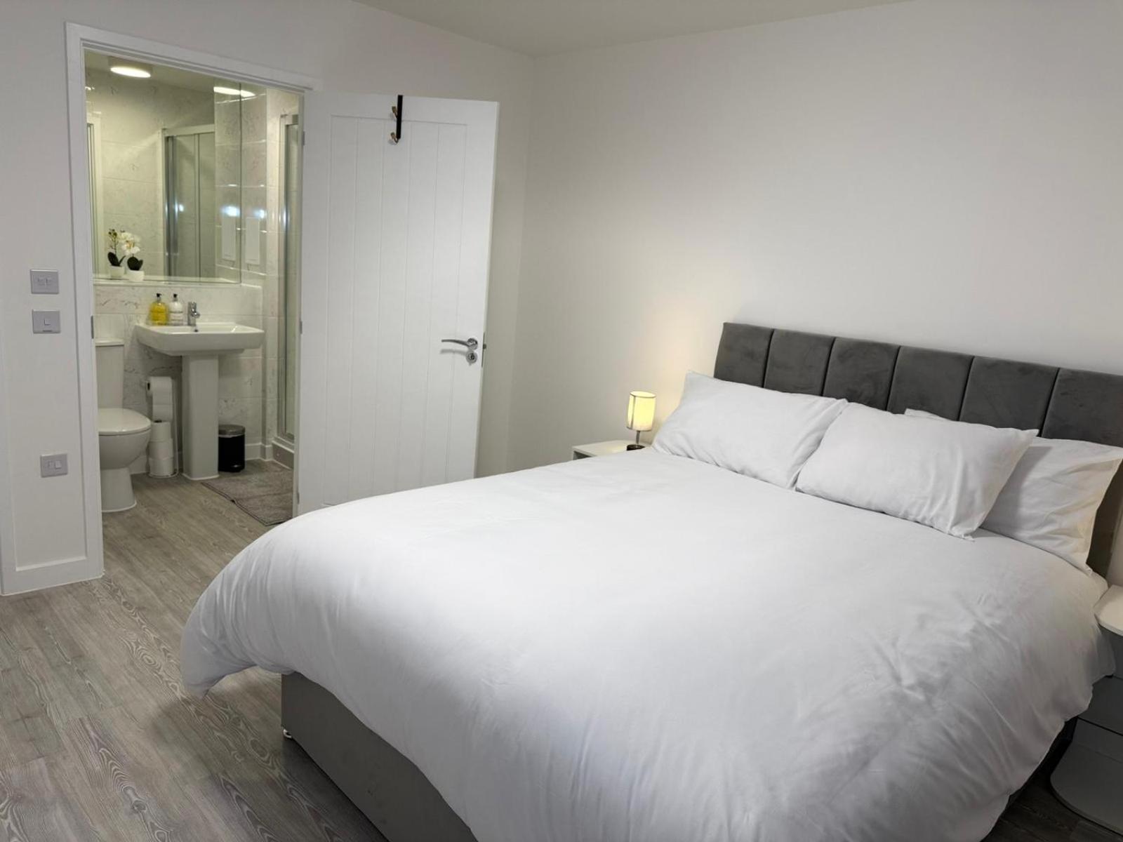 Serenity Waterfront 2 Bed Apartment Northfleet Exterior foto