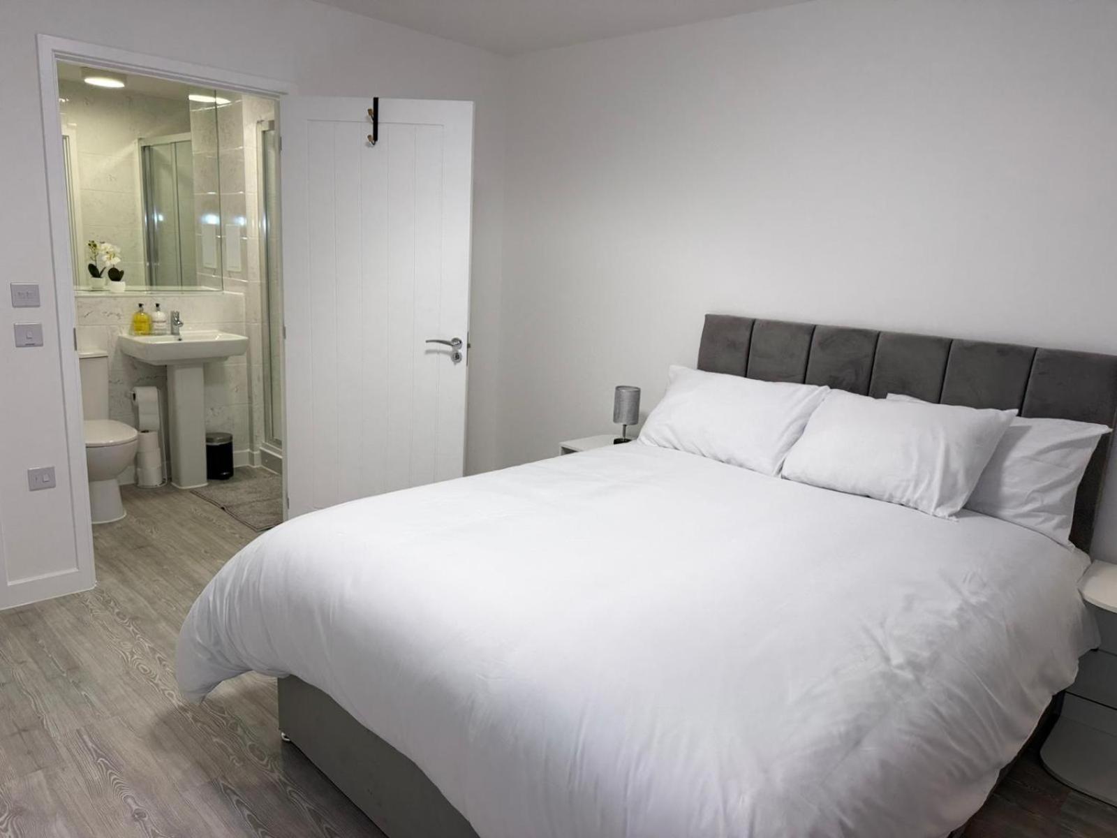 Serenity Waterfront 2 Bed Apartment Northfleet Exterior foto